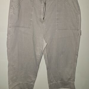 Bill Blass Light Gray Capris